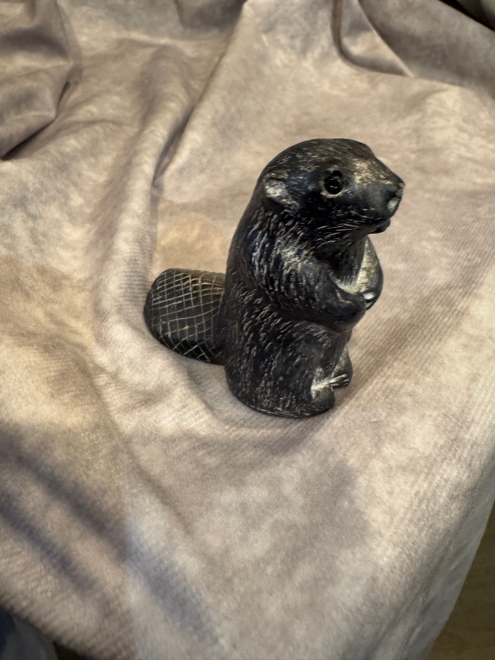 Wolf vintage‎ handcarved Decorative Beaver Figurine